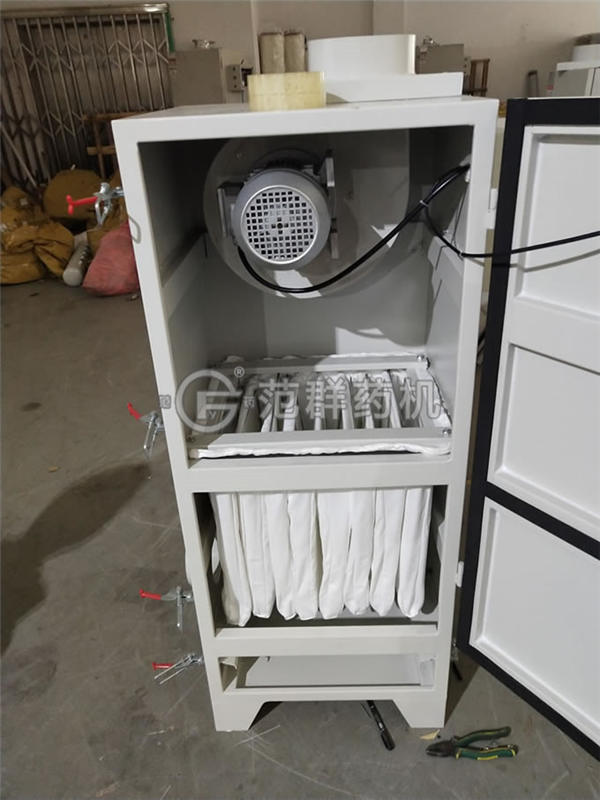 �������m��